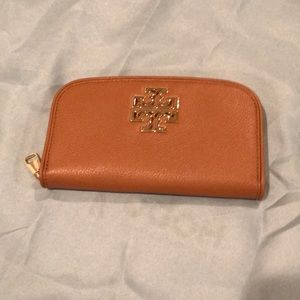 NWOT- Tory Burch Wallet